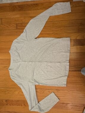 American Eagle Heather Light Gray Button Henley
